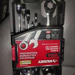 Husky BITE SAE 72-Tooth Ratcheting Wrench Set