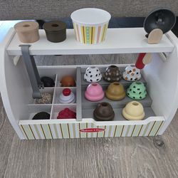 Melissa and Doug wooden Ice cream set