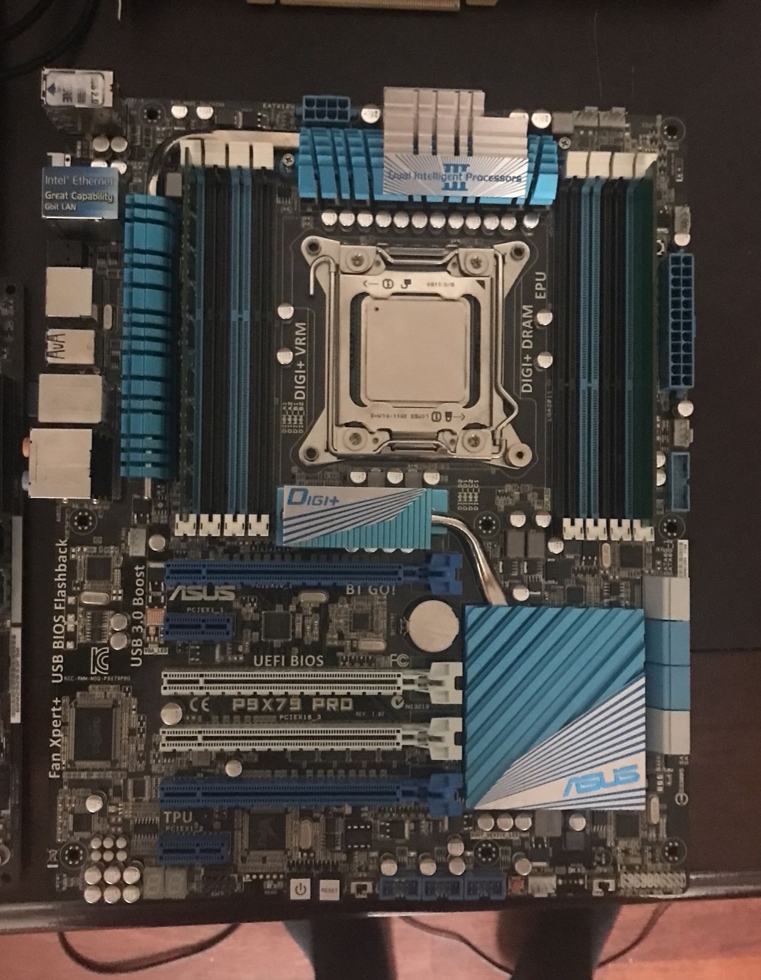 I7-3820 on P9X79 Pro Mb 6gb Ddr3, H81m-hds With I5-4460 8gb Ddr3, and H110m-a With I5-6600k and 8gb Ddr4 also have cpus and parts you can dig through