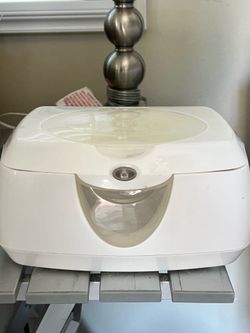 Wipes warmer with light