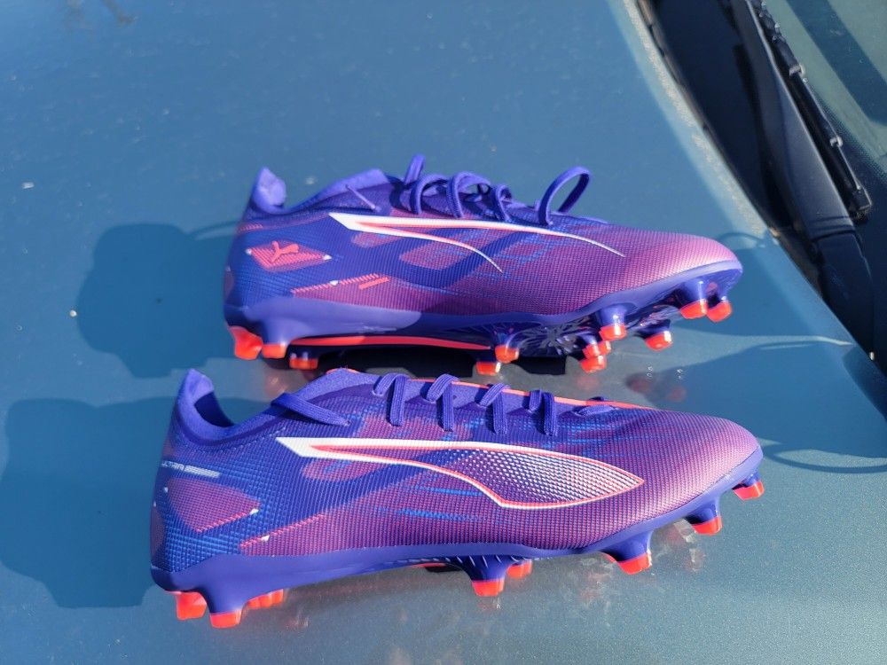 PUMA Men's Ultra 5 Match Firm, Artificial Ground Soccer Cleats