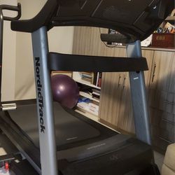 Treadmill Nordica rack 