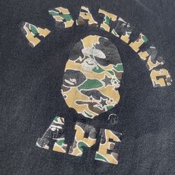 BAPE A Bathing Ape black camo college logo T shirt size Large