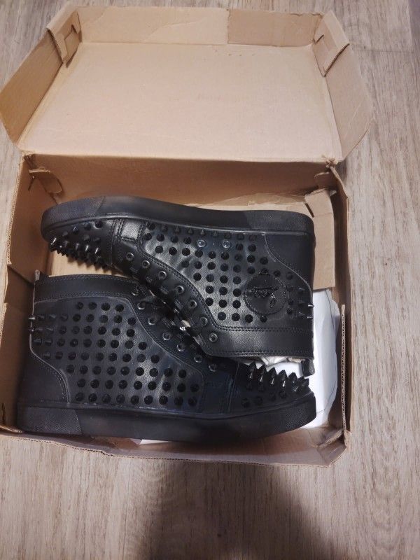 💯 Authentic Christian Louboutin Red Bottom Sneakers – All Black – BRAND NEW – Men’s