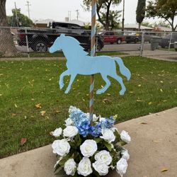 4 Carousel Center Pieces 