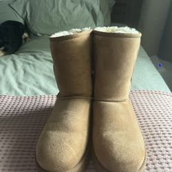 Size 9 Women’s Ugg Boots