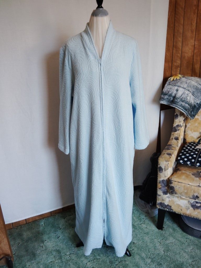 Charter Club Robe Plush Long Sleeve Full Length Zip Up Light Blue ~ Size Large