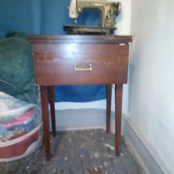 Antique Sewing Machine 