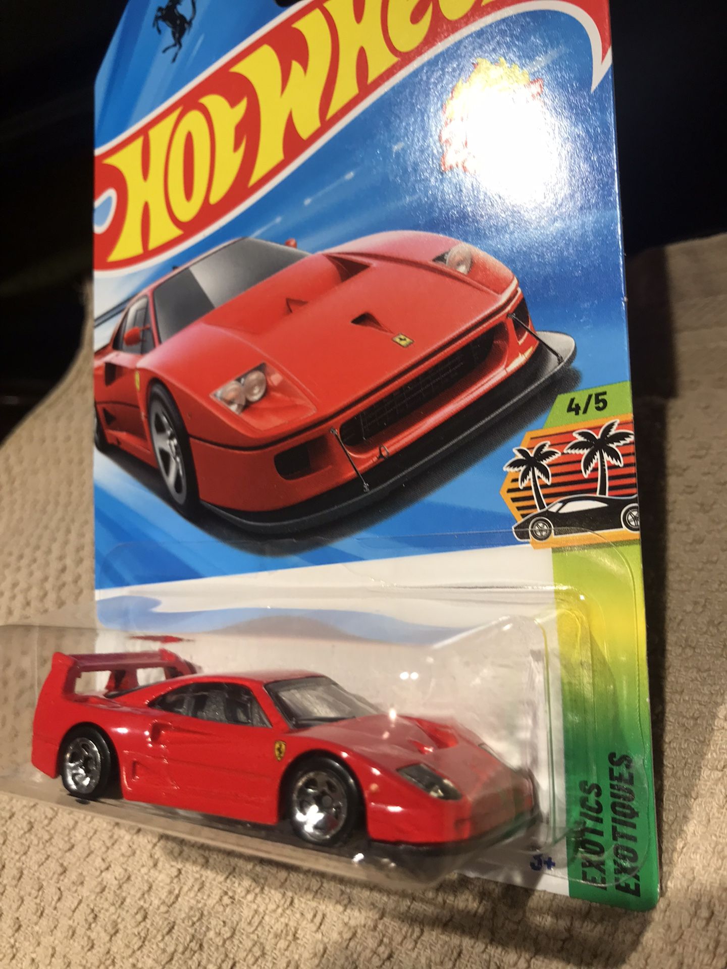 Hot Wheels Ferrari F40 Competition