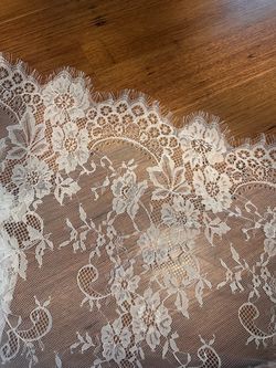 Lace table runner