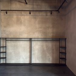 2 Shelves