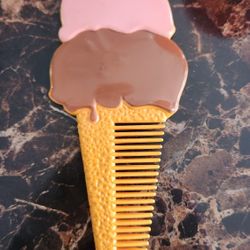 Avon Ice Cream Comb
