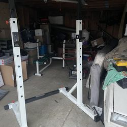 Squat/bench Rack With Pull Up Bar 