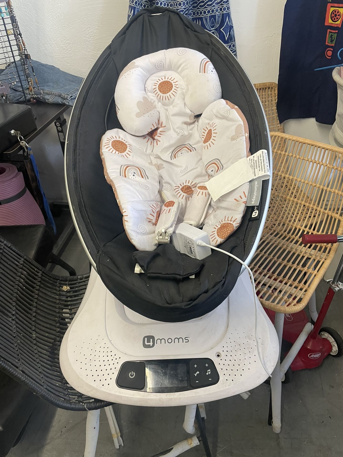 mamaRoo multi-motion baby swing 4moms