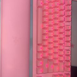 Razer Huntsman V2 TKL Tenkeyless Gaming Keyboard (Pink) 