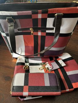 4 Piece Blk/red/whte Rite Bag W Make Up Bag & Key Chain 