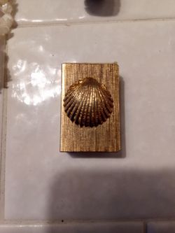 Antique l gold matchbox