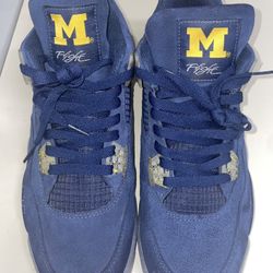 Retro Jordan 4s (Michigan) Size 10.5 Men’s 