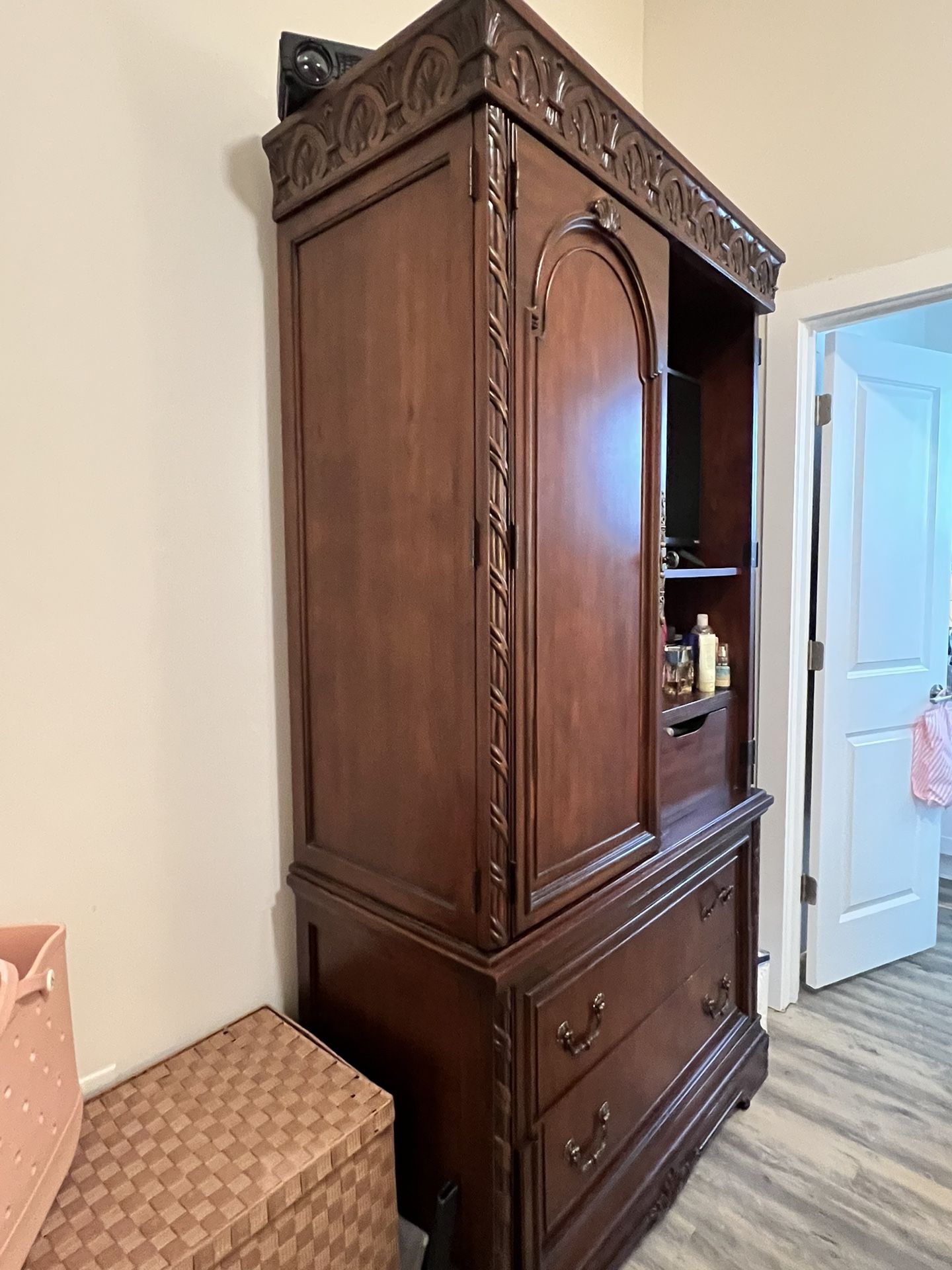 Armoire