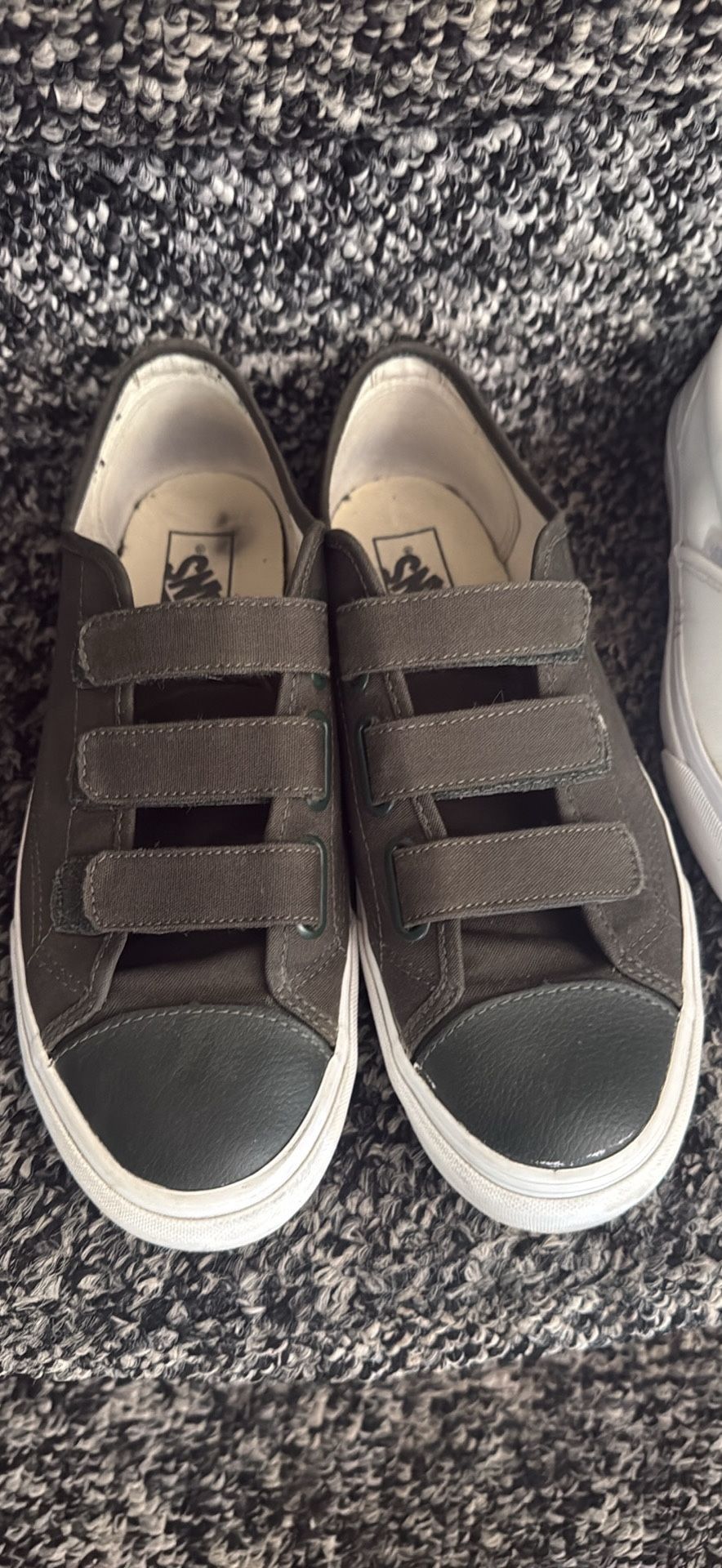 MENS Vans Shoes Size 9.5