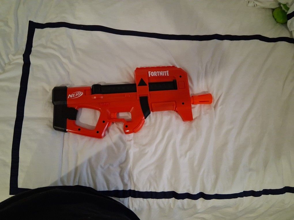 Nerf Sub-matchine Gun