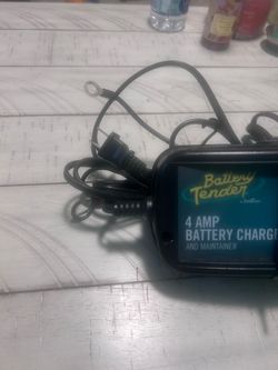 Battery Tender 4 Amp Battery Charger and Maintainer