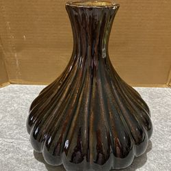 VINTAGE FLUTED RIBBED ONION SHAPED GLAZED  BROWN VASE 