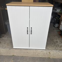 White Cabinet