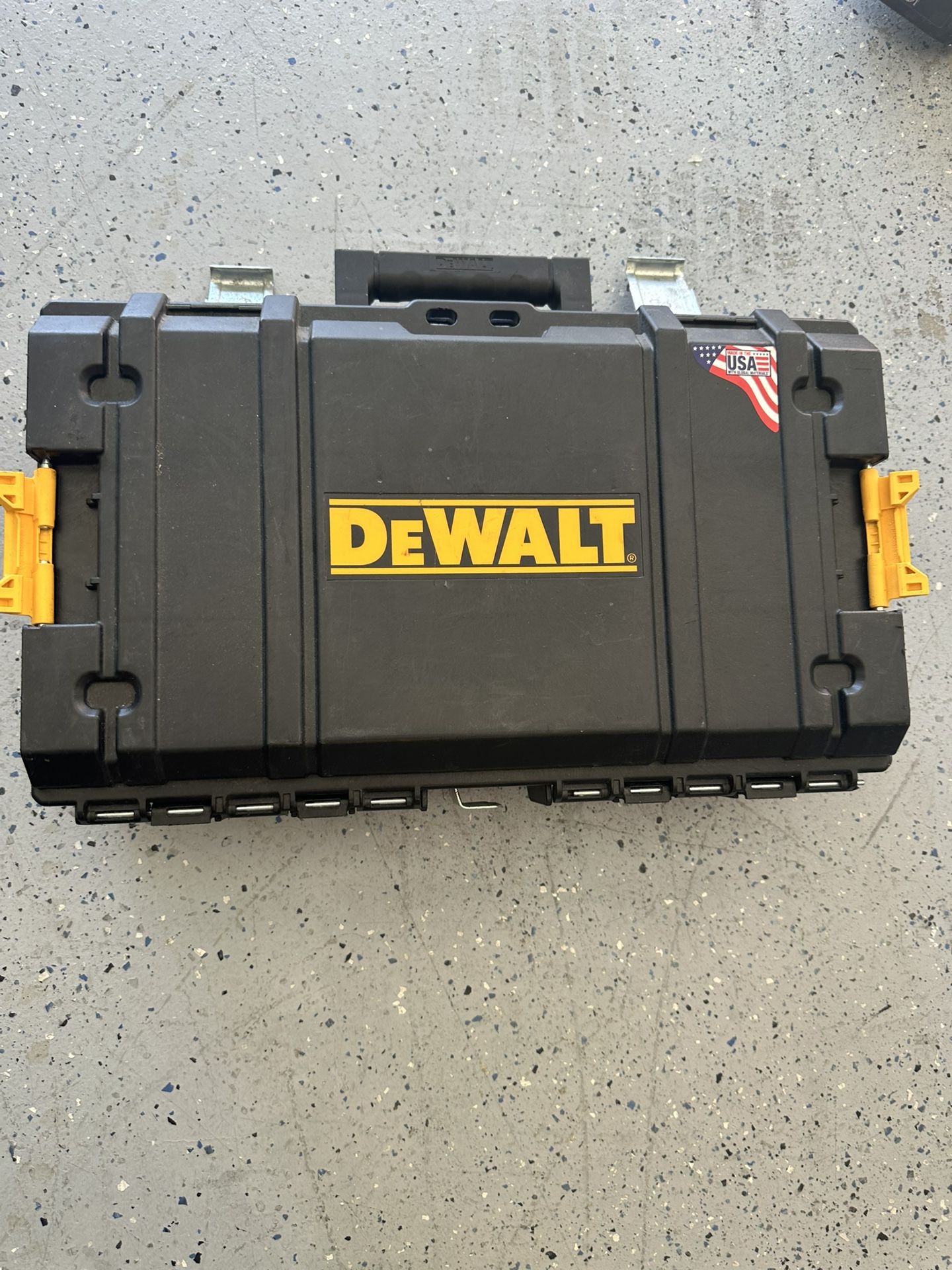 DeWalt Tool Case Flat Top Box Storage 