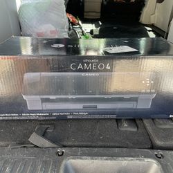 Silhouette Cameo 4 New. Never Used 