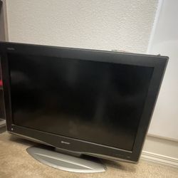 32 Inch TV Sharp HDTV PC INPUT 