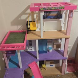 Barbie dream house 