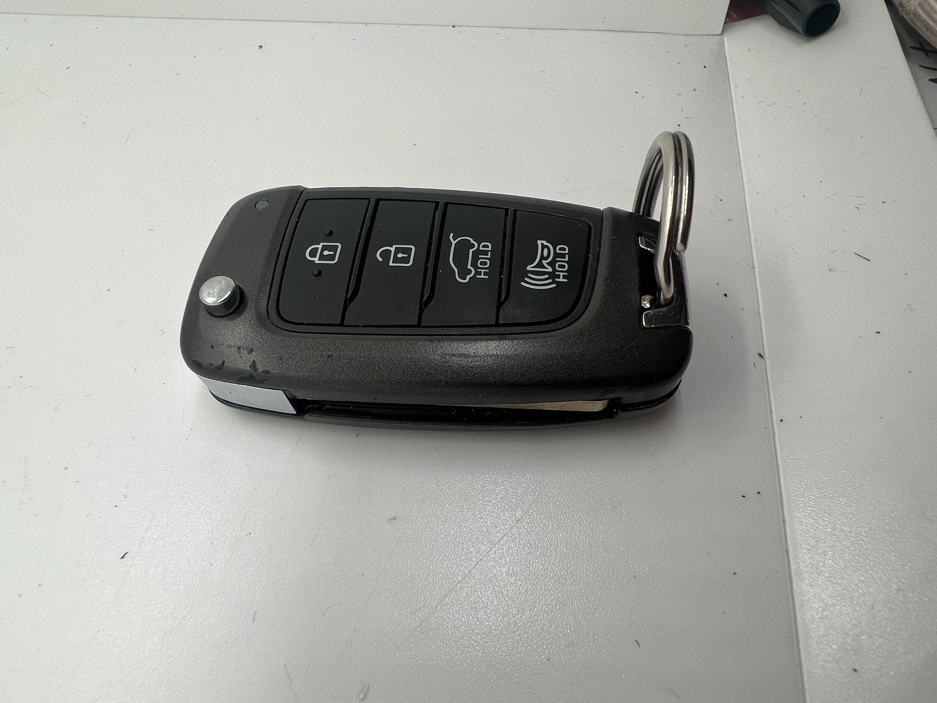 Hyundai OSLOKA-450T (OS) OEM 4 Button Key Fob