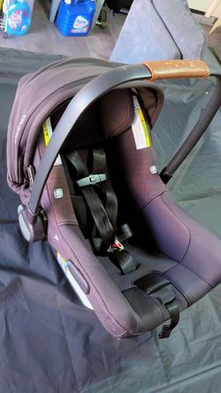 Nuna  car seat