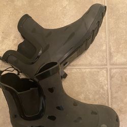 KushyShoo Women's Matte Light Ankle Rain Boot Size 5.5