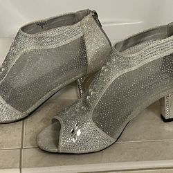 Gorgeous Silver & Rhinestone Heels
