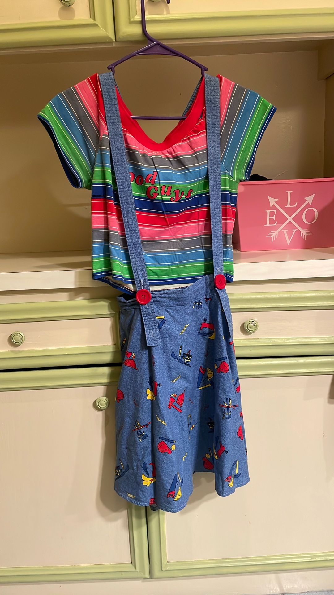 Very Good Condition For Hollow Ween $10 Size Medium 