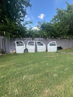 2011 Chevy Tahoe Doors and railing