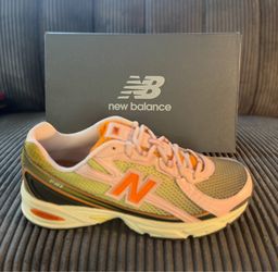 New Balance Concepts  Saignee Low-Top Sneakers