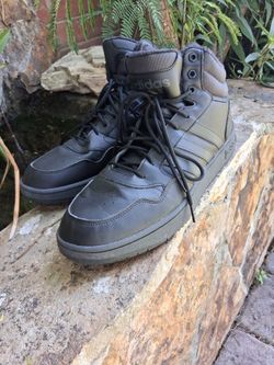 Zapatos Adidas de hombre size 14 $30 dolares