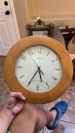 La Crosse Technology Analog Clock
