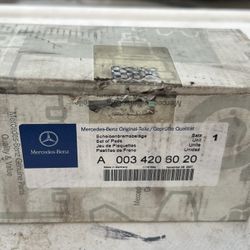 Mercedes Benz OEM Brake Pads Front A003 420 60 20