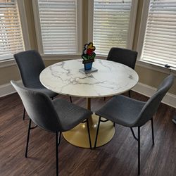 40” Round Kitchen Table & Chairs 
