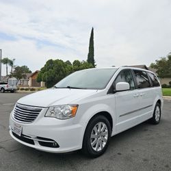 2016 Chrysler Town & Country