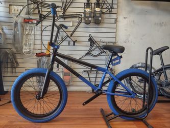 Elite BMX Stealth 20" Bike Black & Blue