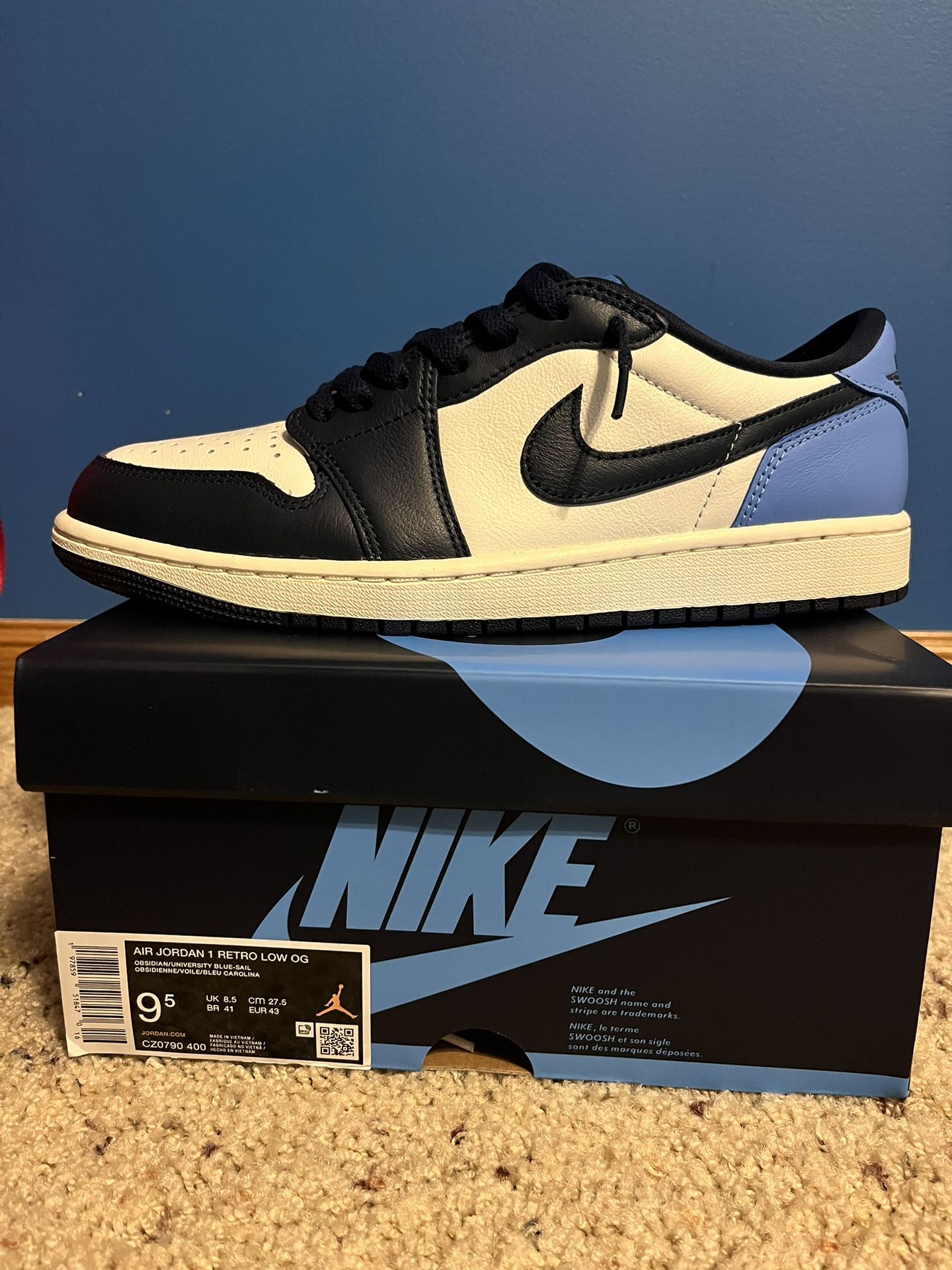 Jordan 1 Low OG Obsidian