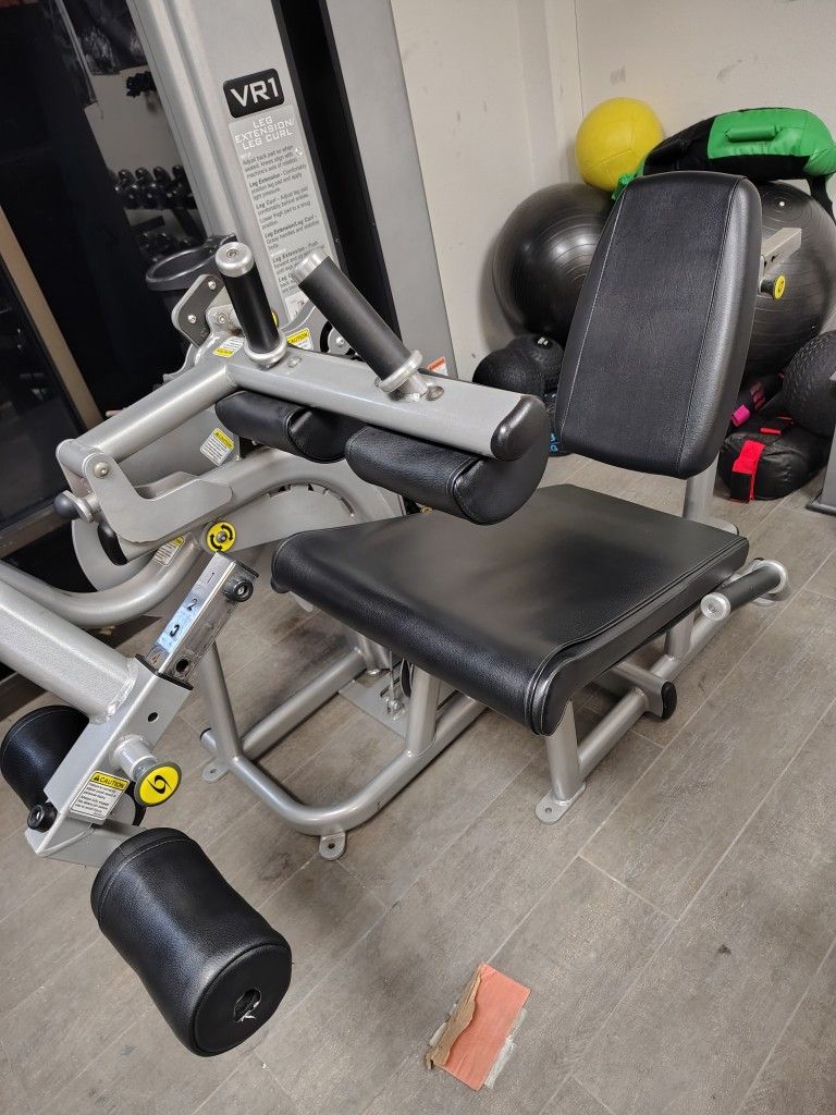 Cybex Vr1 LEG EXTENSION/LEG CURL DUAL GYM EQUIPMENT MACHINE