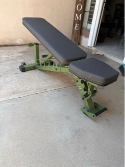 AB-4100 ADJUSTABLE WEIGHTS BENCH