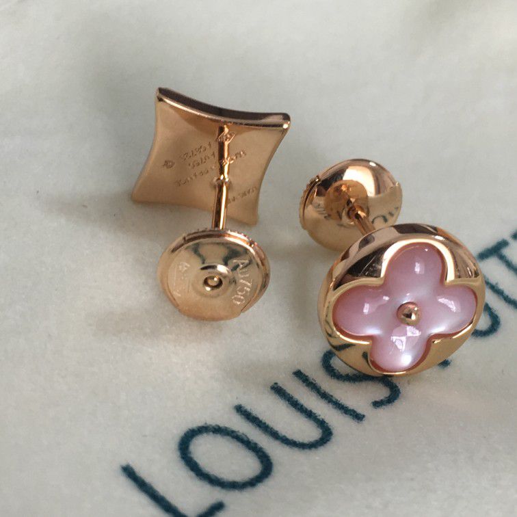 Authentic Louis Vuitton Iconic Earrings for Sale in Chula Vista, CA -  OfferUp