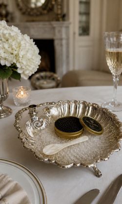Beautiful vintage Crescent silver-plated shell dish